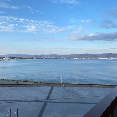 Paradiso B 210 Private Sea View