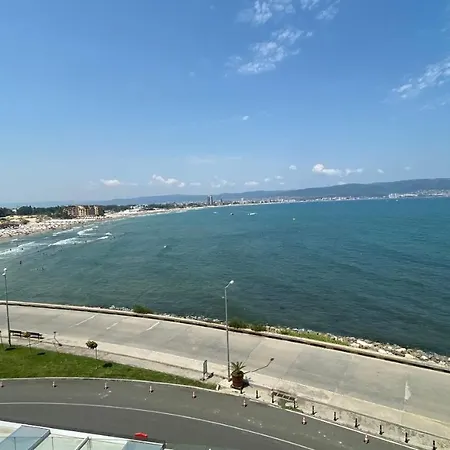 Paradiso B 210 Private Sea View 아파트 네세부르