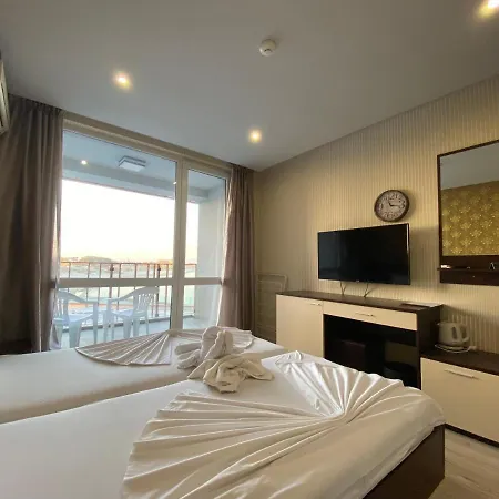 アパート Paradiso B 210 Private Sea View ネセバル